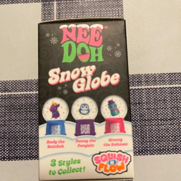 Needoh Snow Globe Set - Picture 2 of 2